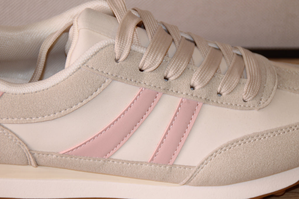 Basket rétro bicolore beige et rose