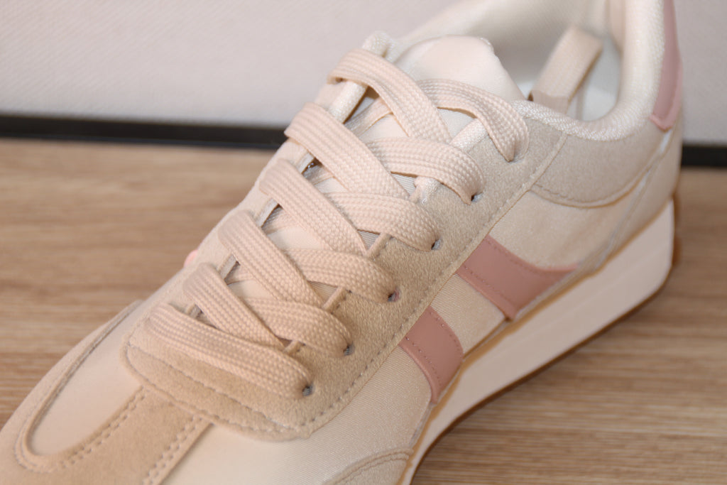 Basket rétro bicolore beige et rose
