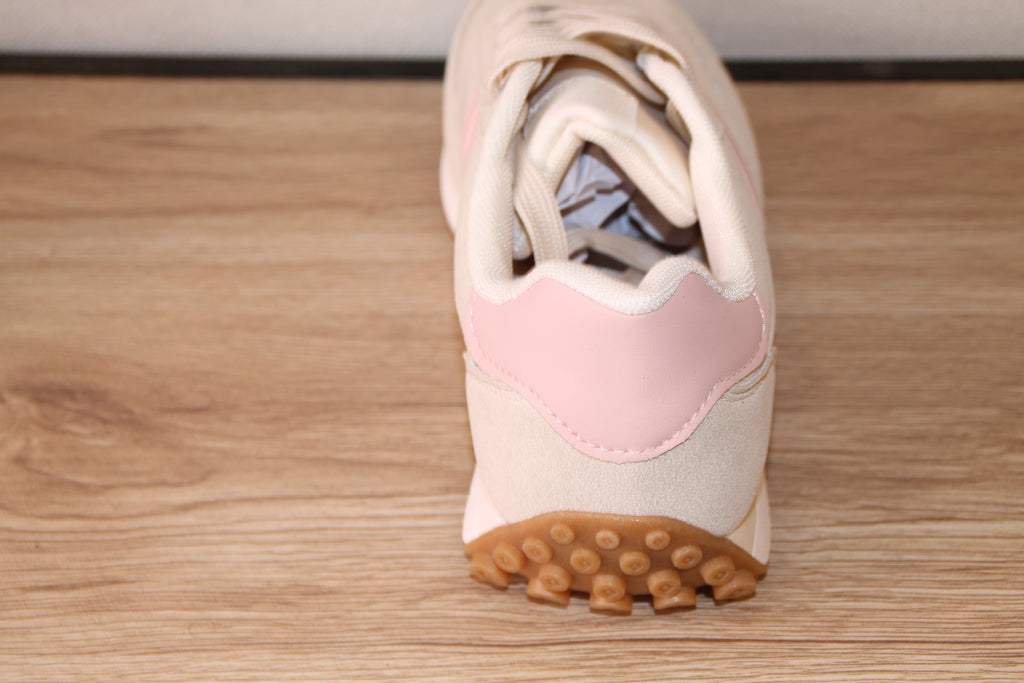 Basket rétro bicolore beige et rose