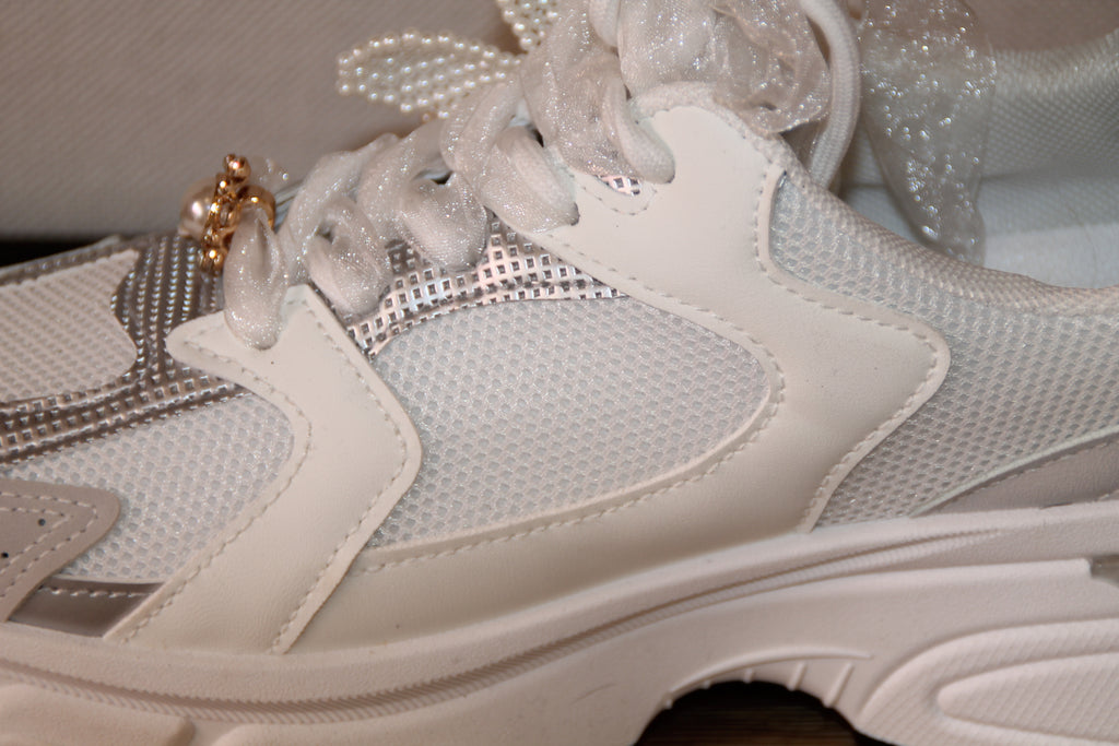 Basket chunky blanche ornée de perles